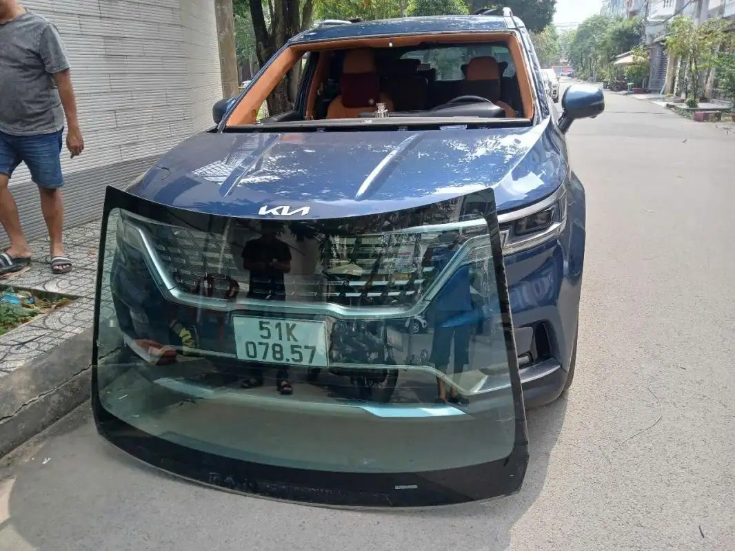 Bảng Giá Thay Kính Ô Tô Mới Nhất 2026