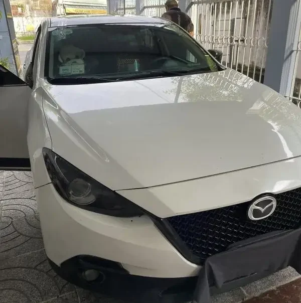 Thay Kính Ô Tô Chuyên Nghiệp